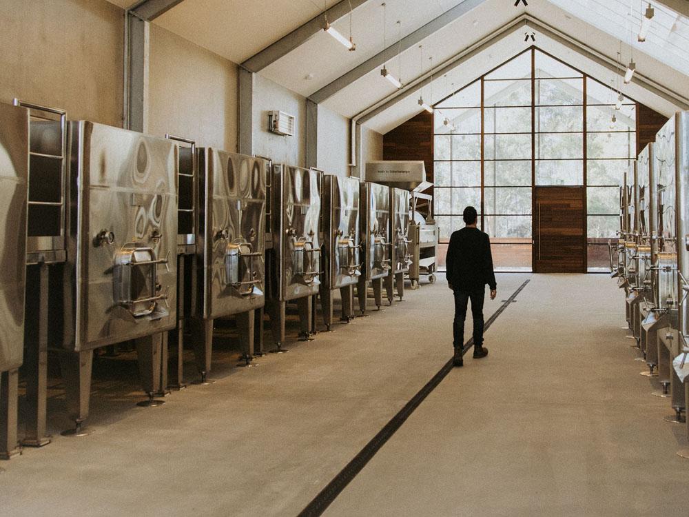 <b>Cylindrical vs. Square Wine Tanks</b>